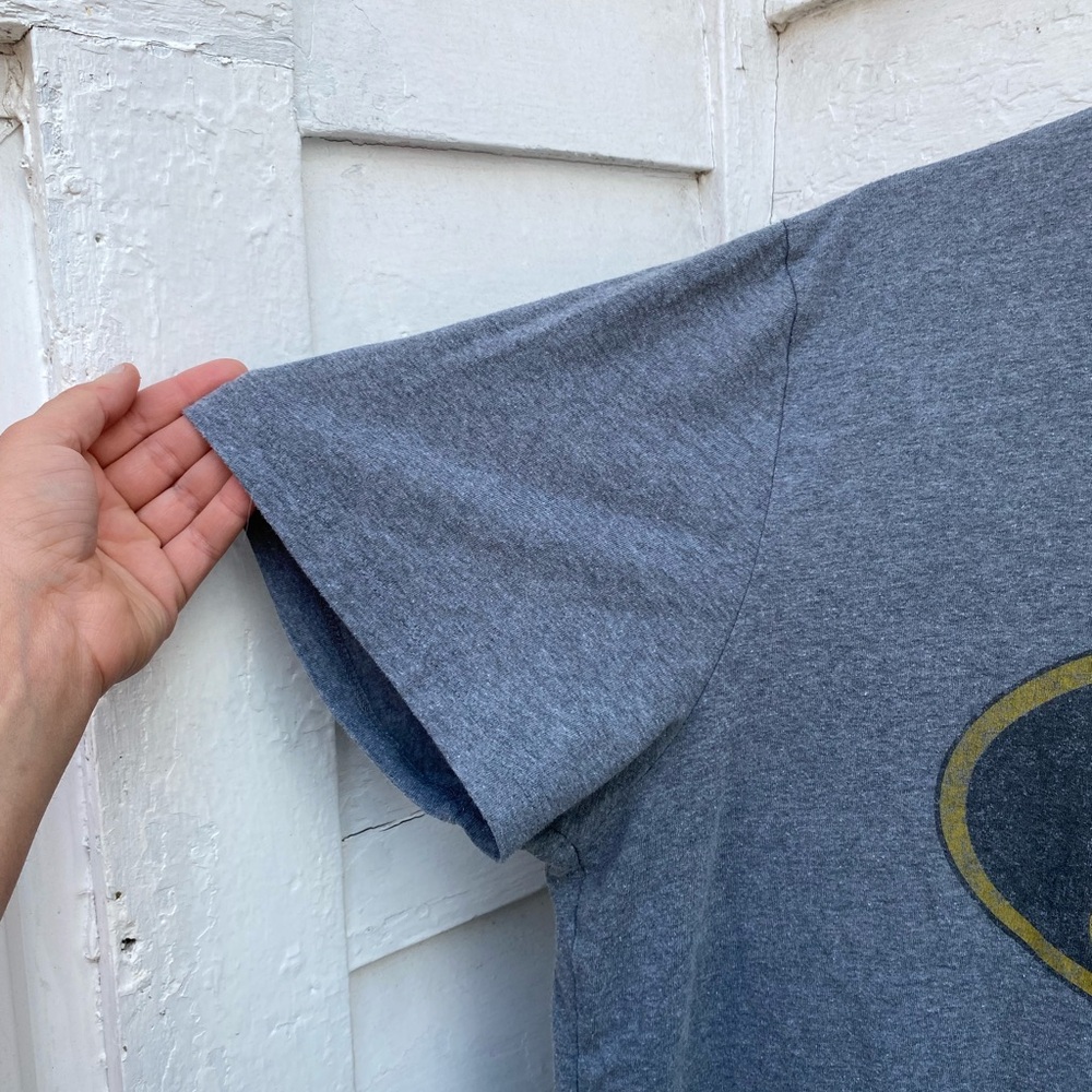 Old Navy Gray Batman Logo T-Shirt Crew Neck Tee - Picture 2 of 6